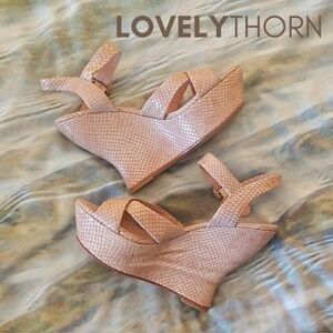 ALICE + OLIVIA // ltd ed nude python leather platform sculpted wedge heels